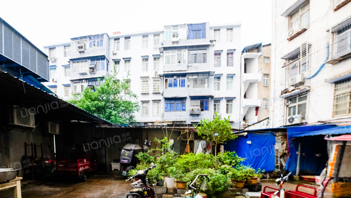 建新商住楼外景图