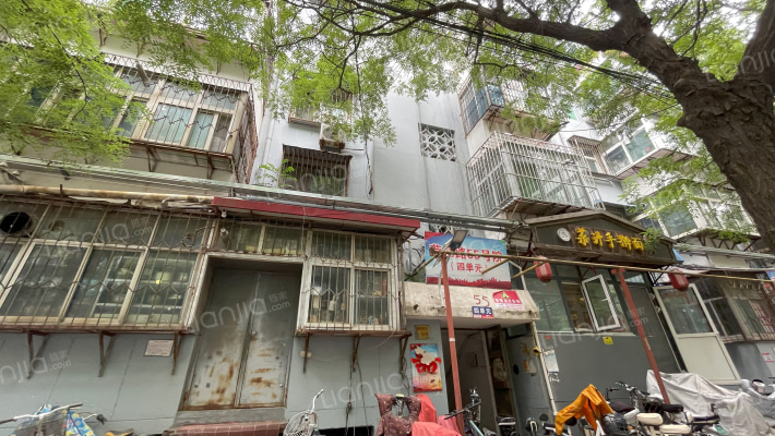 劳动路55号院外景图