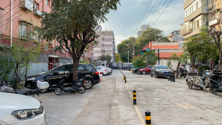 二轻局宿舍外景图