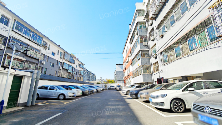 博文中学宿舍南新商校宿舍外景图