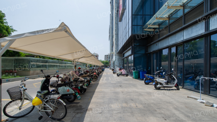 中央广场外景图