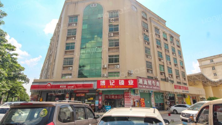 报关报捡服务楼外景图