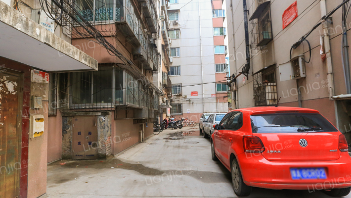 郑州电器装备总厂家属院外景图