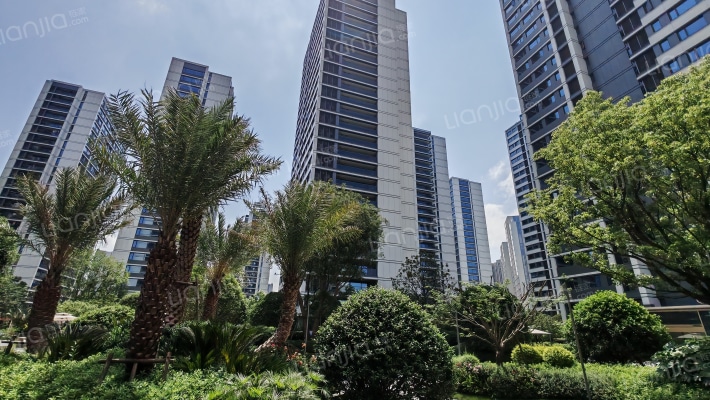 观翠揽月轩外景图