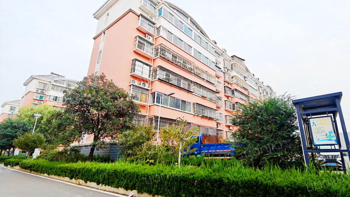 羊东新村外景图