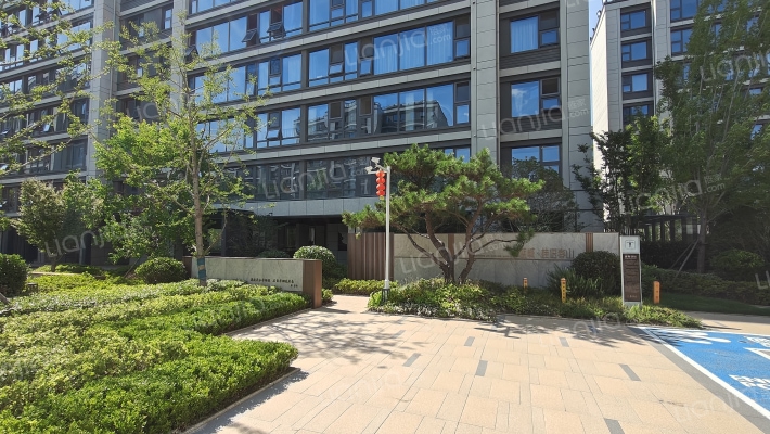 桂语春山外景图