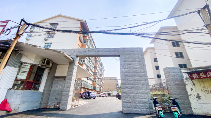 泰山大街146号外景图