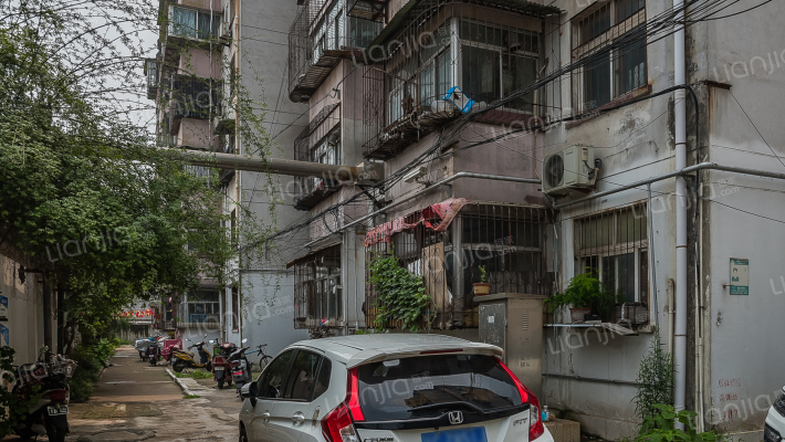 铁路13宿舍外景图