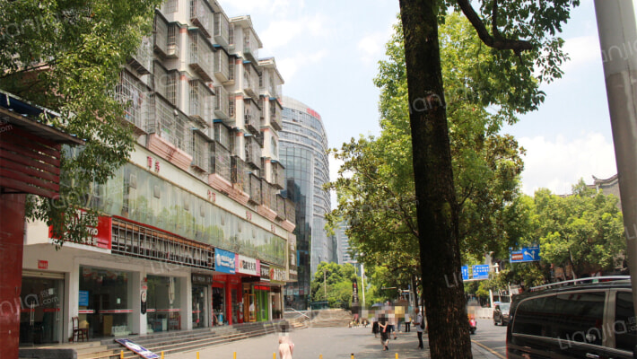 吉祥商业广场外景图