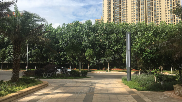 共信时代广场外景图