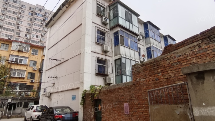 市人民银行外景图