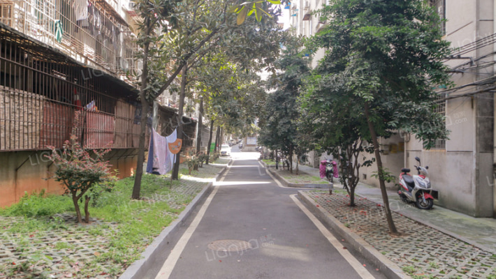 招标局宿舍外景图