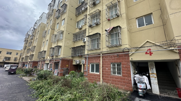 康华园小区外景图