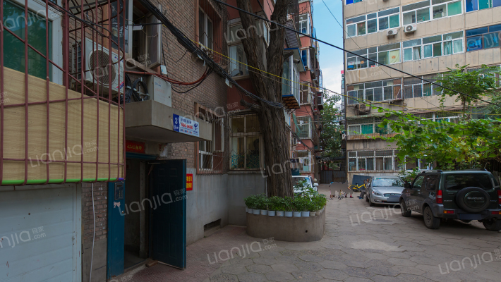 人社厅家属楼外景图