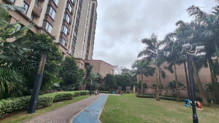 海南绿地城逸园外景图