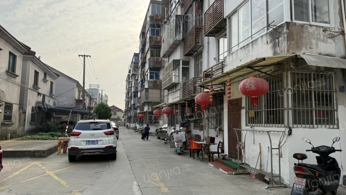 沁平路外景图