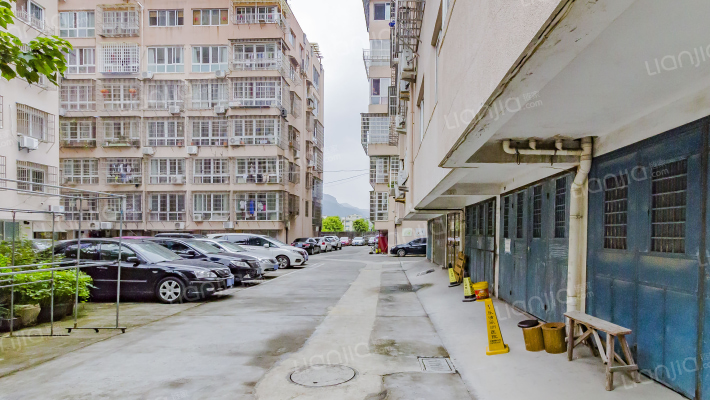 苗圃小区外景图