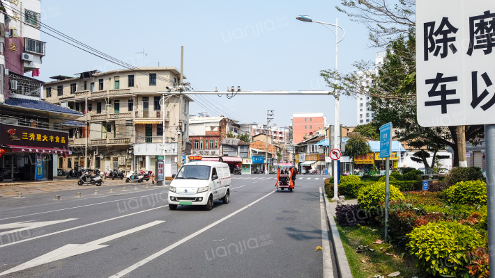 银安大厦外景图