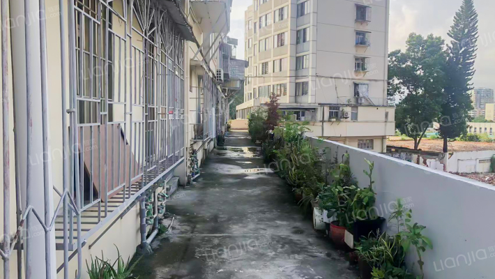 和岳小区外景图