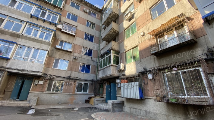 南十小区外景图