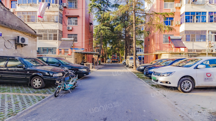 新庄西村外景图