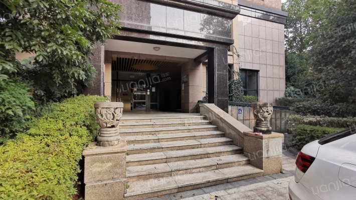 圆乡名筑外景图