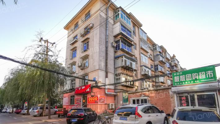 于屯小区外景图