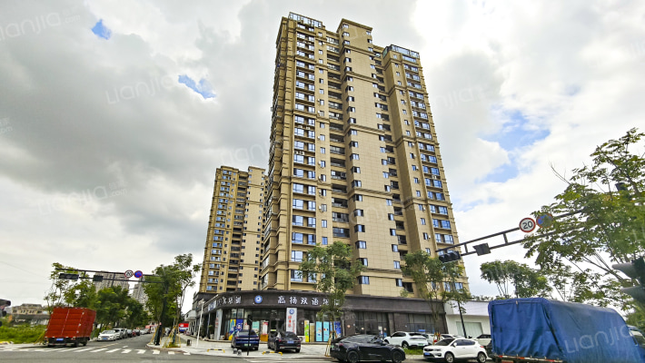 中景花苑外景图