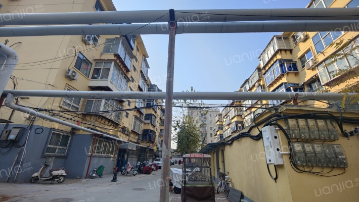 市政宿舍外景图