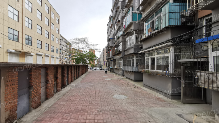 瓦纺小区外景图