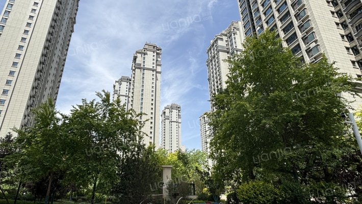 长城嘉峪苑外景图