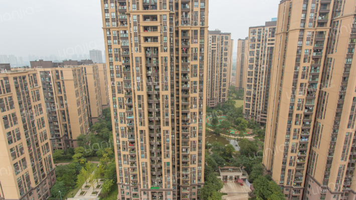 凤城华府外景图