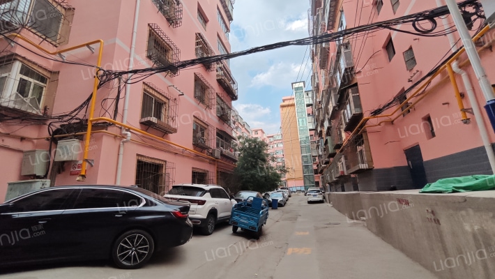 康平园小区外景图