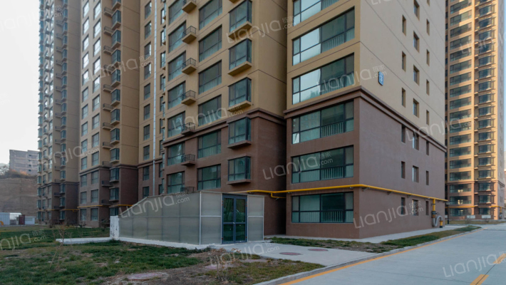 兰东花园外景图