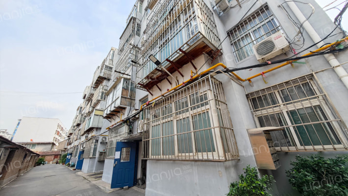 电业局宿舍外景图