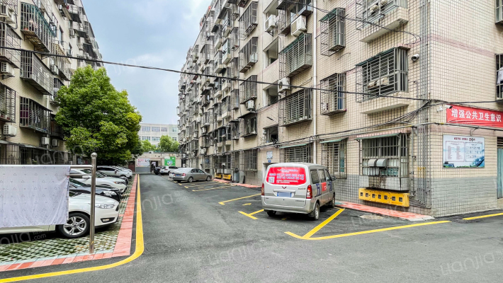 劳动局家属院外景图