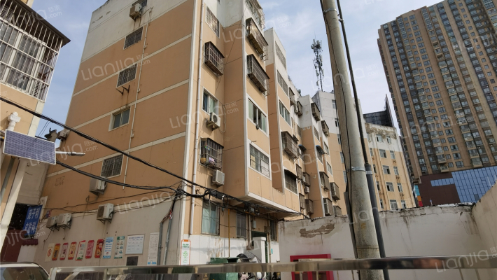 煜林公寓外景图