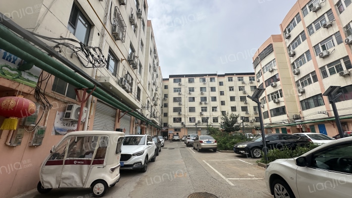 向阳公寓外景图