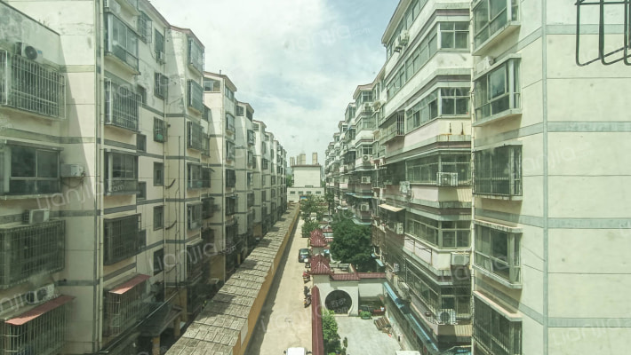 骏马路家属院外景图