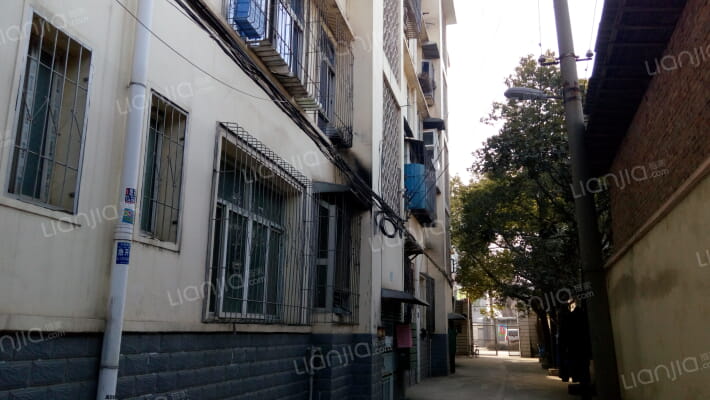 红钢城休养所外景图