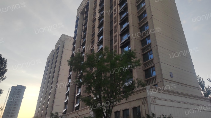 恒信东方之珠外景图