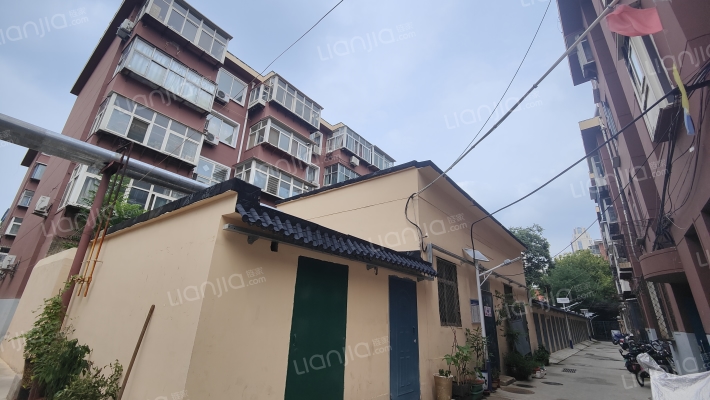 市防疫站宿舍外景图