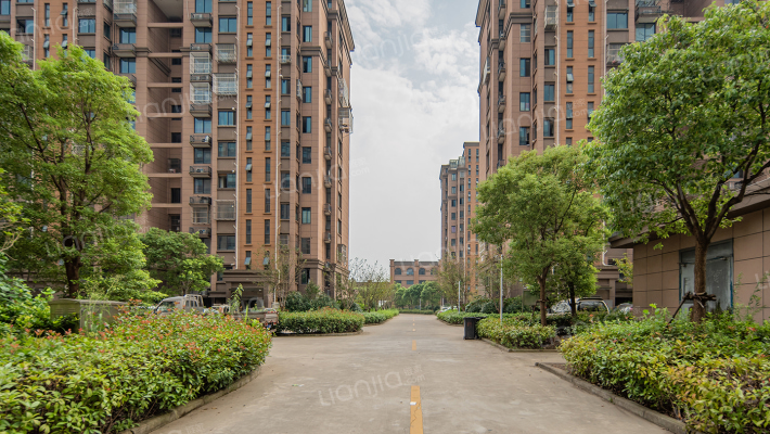 夏四店花苑A区外景图