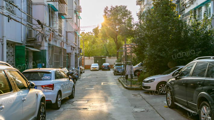 西三里桥路8弄外景图