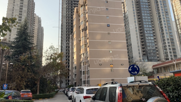 长实小区外景图