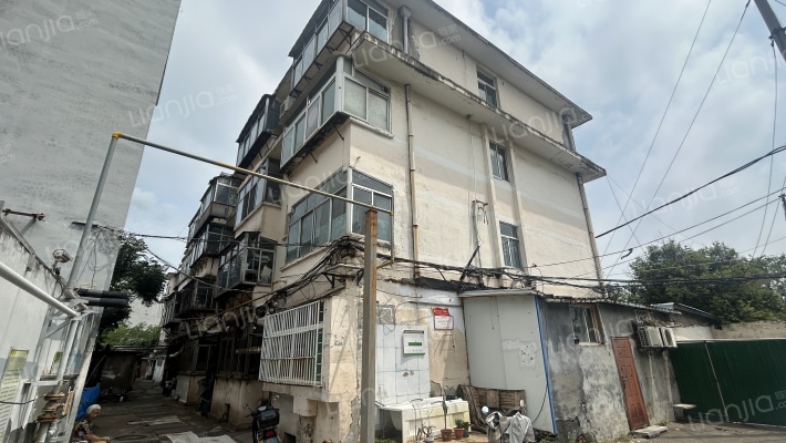 南定水厂宿舍外景图