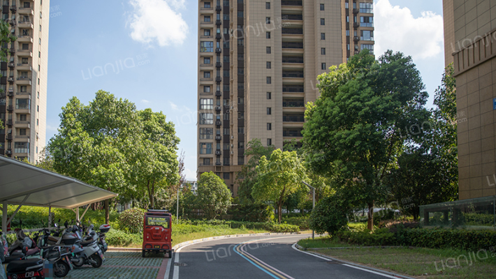 达观天下学府里外景图