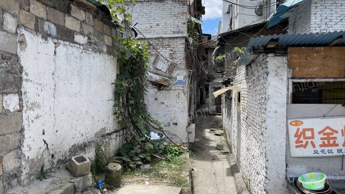 遵义路61号外景图