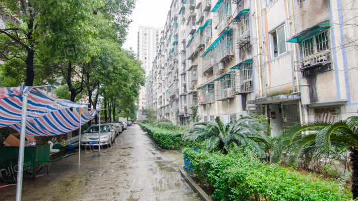 湖南电信公司铁银花园宿舍外景图