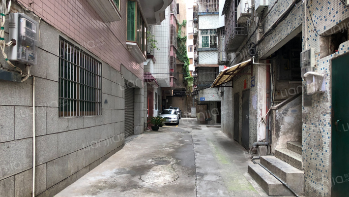 解放东路外景图